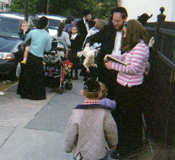 kapparot_brooklyn_oct2008 (105K)