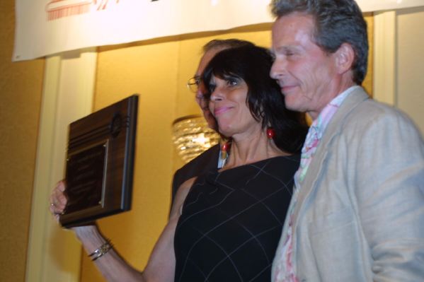 Hall of Famers, Karen Davis and Jim Mason share a magic moment.